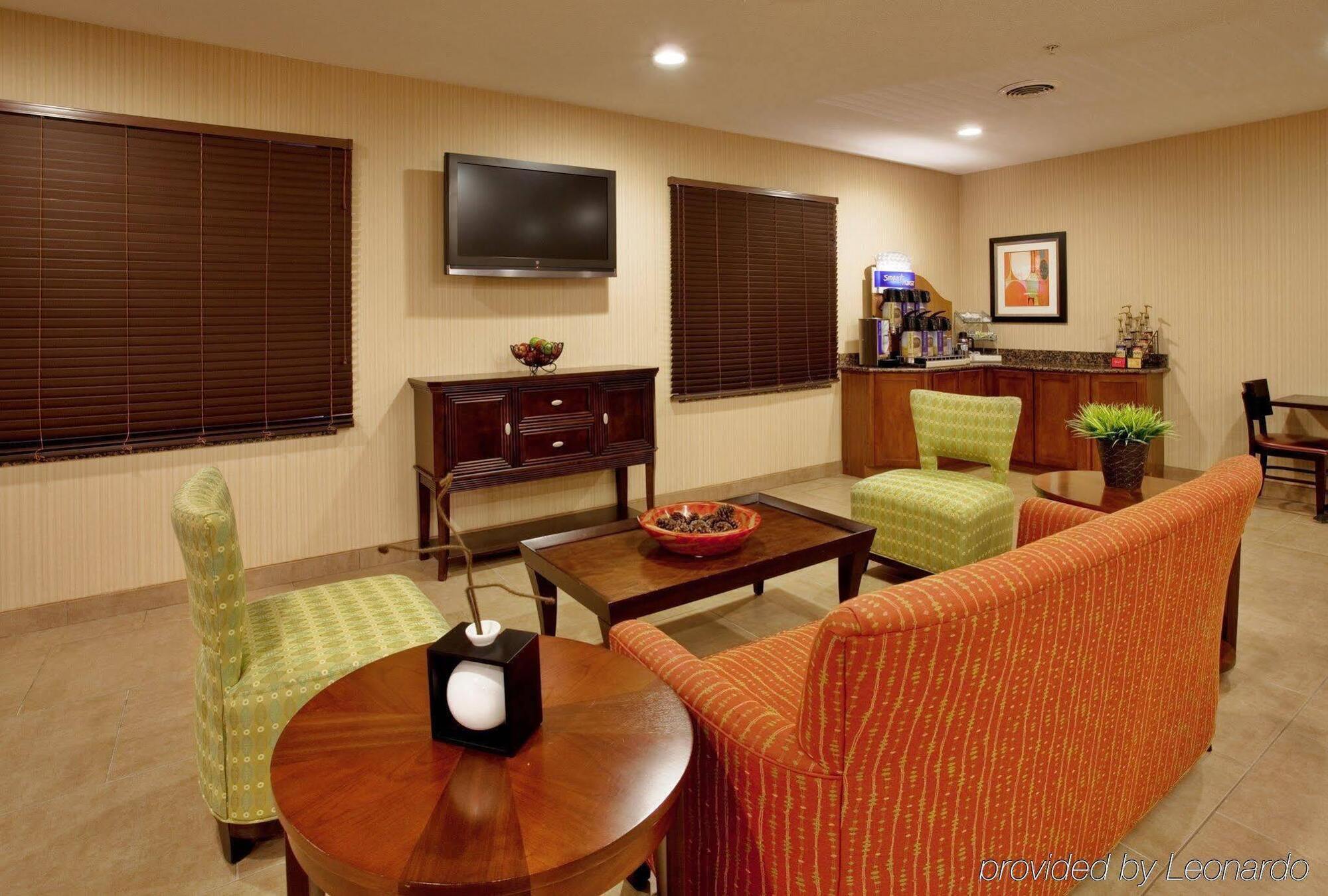 Holiday Inn Express Hotel And Suites Lincoln Airport By Ihg Extérieur photo