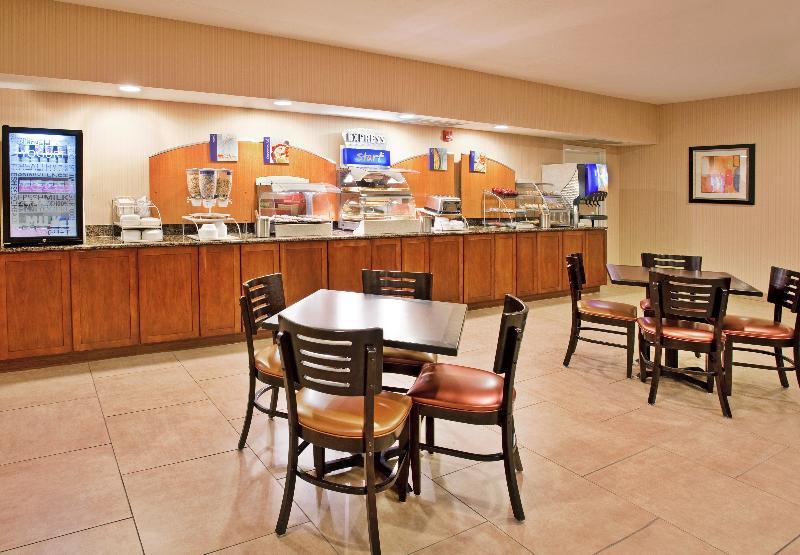 Holiday Inn Express Hotel And Suites Lincoln Airport By Ihg Extérieur photo