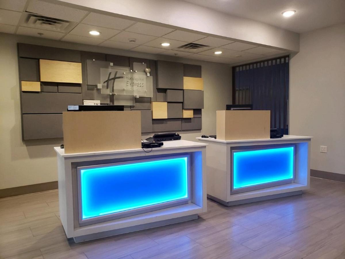 Holiday Inn Express Hotel And Suites Lincoln Airport By Ihg Extérieur photo
